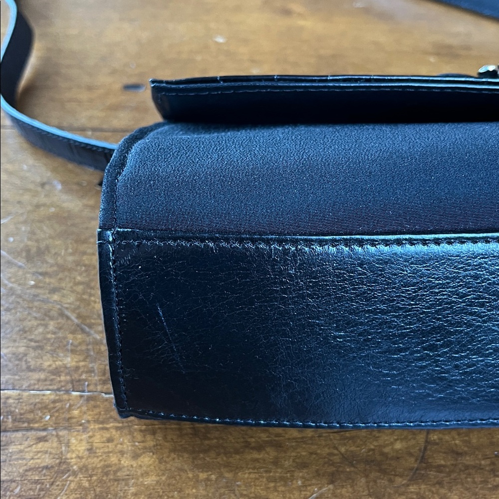 Brighton Vintage Black Clutch Purse with Detachable Shoulder Strap - Picture 4 of 15